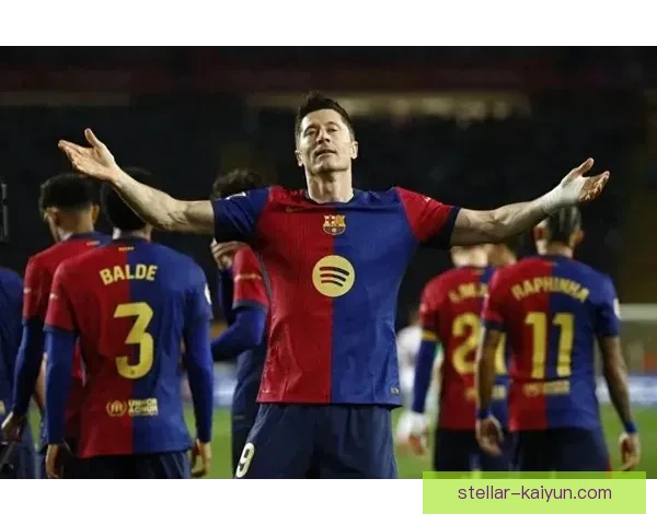 莱万多夫斯基正式亮相诺坎普，巴萨新篇章值得关注