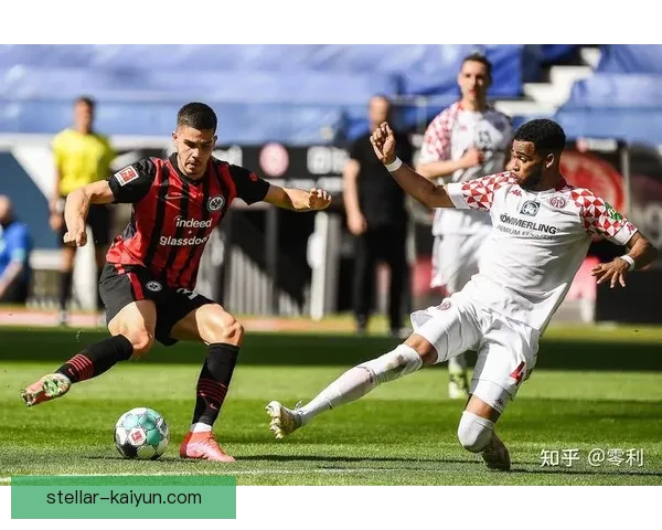 奥格斯堡全新进攻套路分析：赛季中如何稳步提升主动权表现