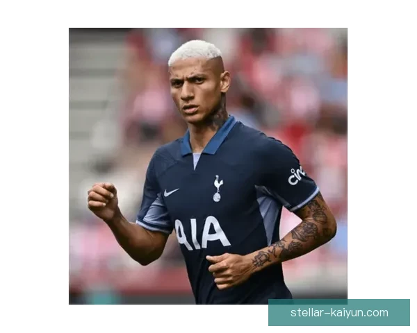 理查利森与凯恩搭档锋线表现稳健